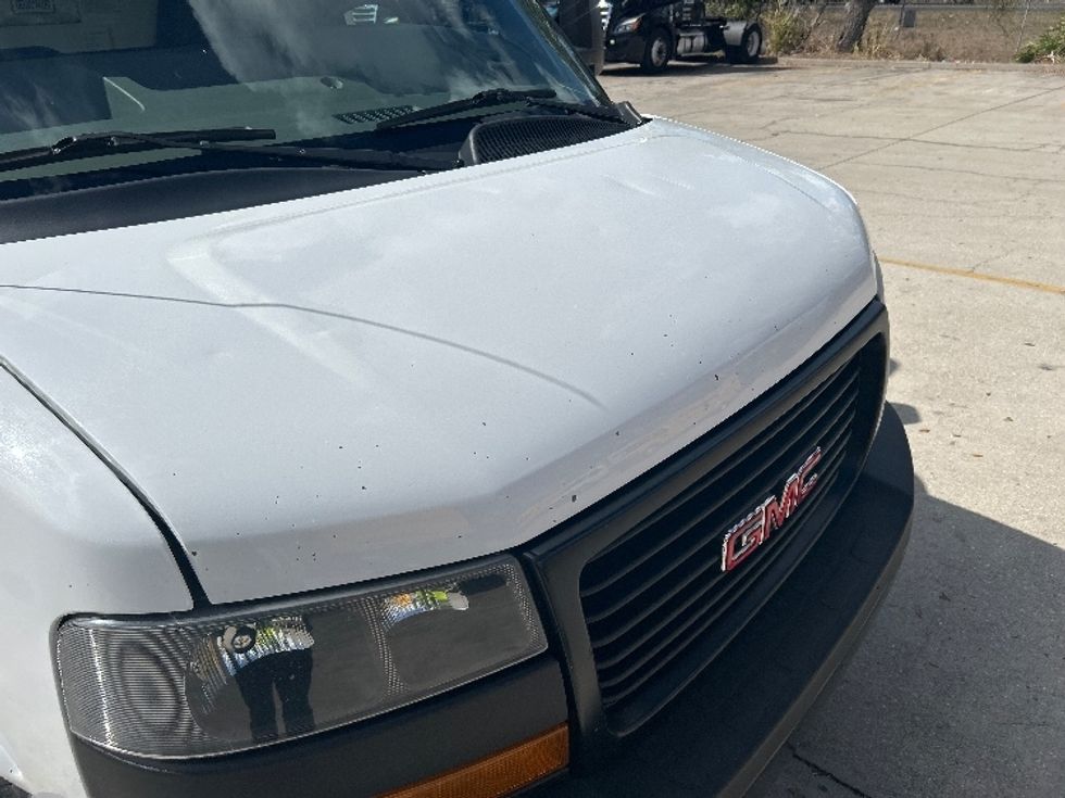 Light Duty Box Truck-Light and Medium Duty Trucks-GMC-2021-Savana G33903-Tampa-FL-96,473\n\t\tmiles-$ 31,250 - Image 30