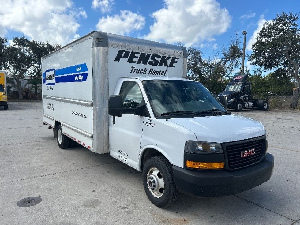 Light Duty Box Truck-Light and Medium Duty Trucks-GMC-2021-Savana G33903-Tampa-FL-96,679\n\t\tmiles-$ 33,000 - Image 1