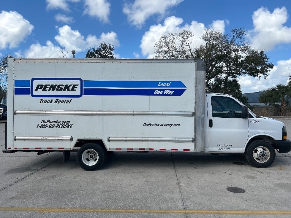 Light Duty Box Truck-Light and Medium Duty Trucks-GMC-2021-Savana G33903-Tampa-FL-96,679\n\t\tmiles-$ 33,000 - Image 15