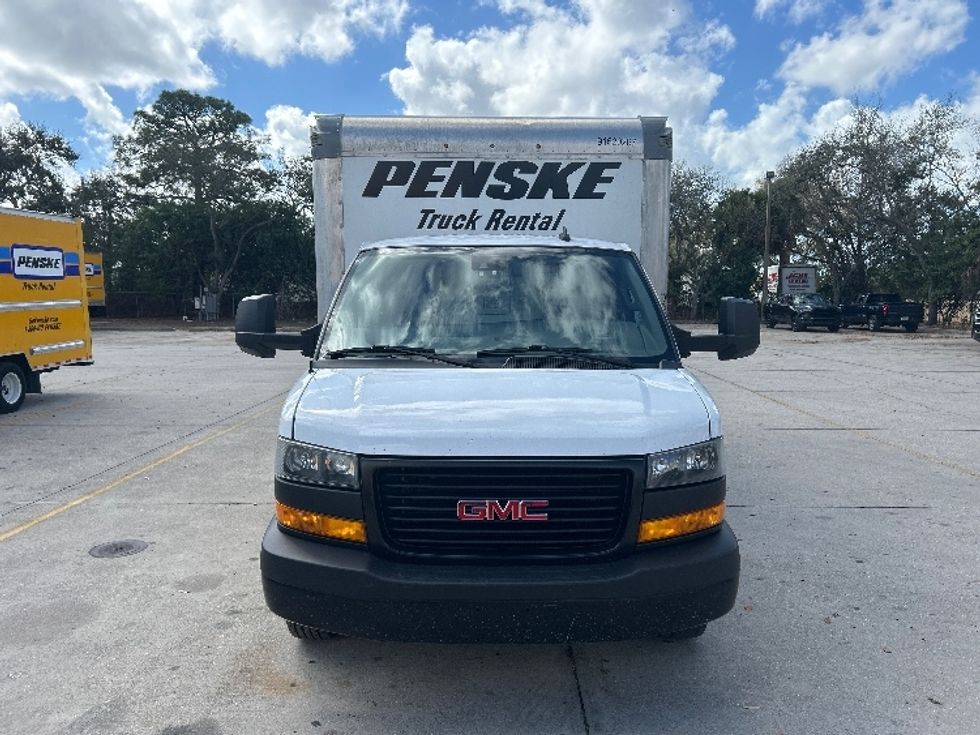 Light Duty Box Truck-Light and Medium Duty Trucks-GMC-2021-Savana G33903-Tampa-FL-96,679\n\t\tmiles-$ 33,000 - Image 2