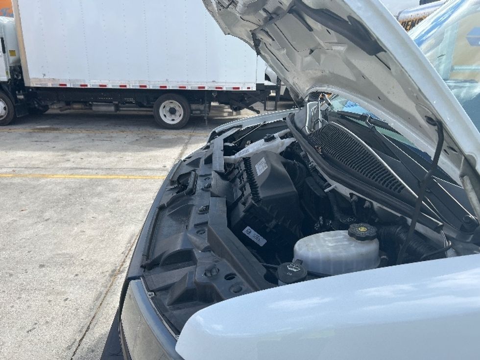 Light Duty Box Truck-Light and Medium Duty Trucks-GMC-2021-Savana G33903-Tampa-FL-96,679\n\t\tmiles-$ 33,000 - Image 24