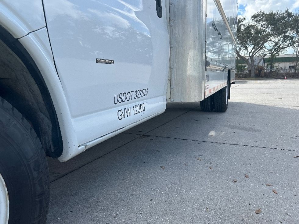Light Duty Box Truck-Light and Medium Duty Trucks-GMC-2021-Savana G33903-Tampa-FL-96,679\n\t\tmiles-$ 33,000 - Image 5