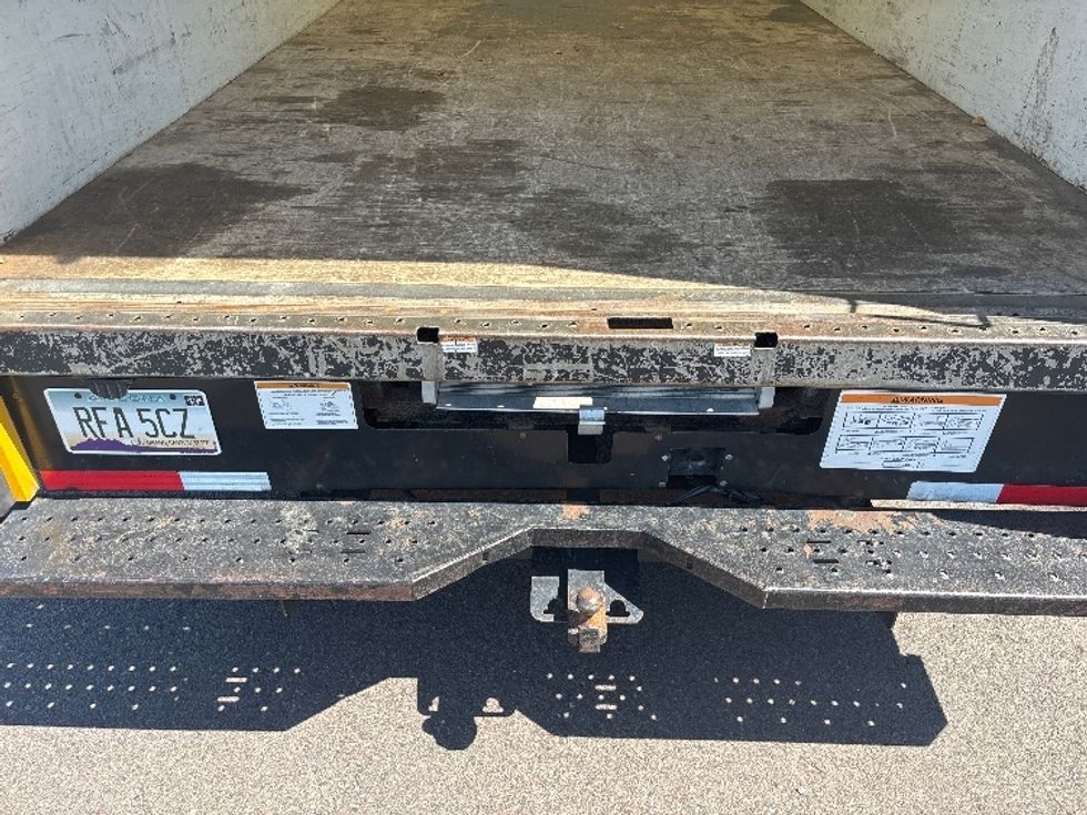 Light Duty Box Truck-Light and Medium Duty Trucks-GMC-2021-Savana G33903-Tempe-AZ-88,854\n\t\tmiles-$ 29,000 - Image 10