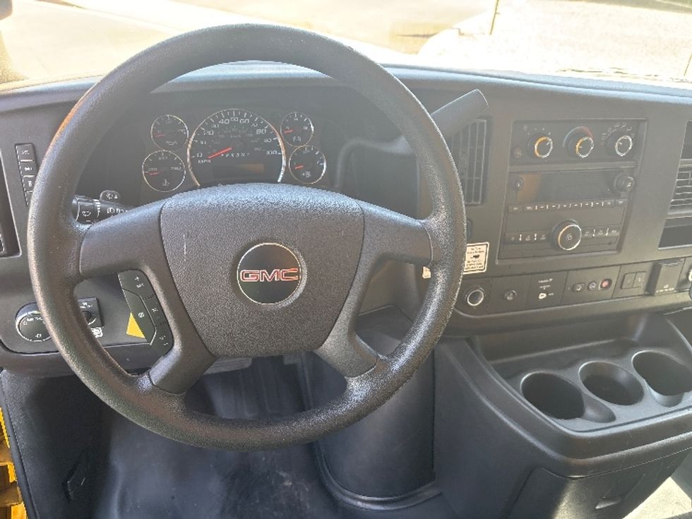 Light Duty Box Truck-Light and Medium Duty Trucks-GMC-2021-Savana G33903-Tempe-AZ-88,854\n\t\tmiles-$ 29,000 - Image 18