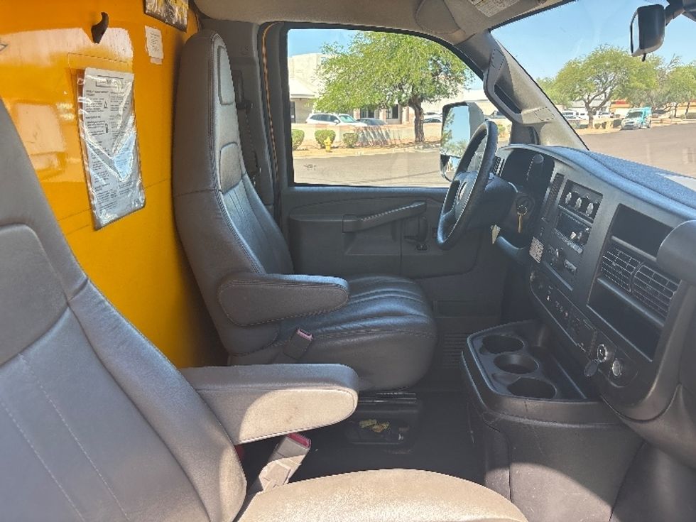 Light Duty Box Truck-Light and Medium Duty Trucks-GMC-2021-Savana G33903-Tempe-AZ-88,854\n\t\tmiles-$ 29,000 - Image 22