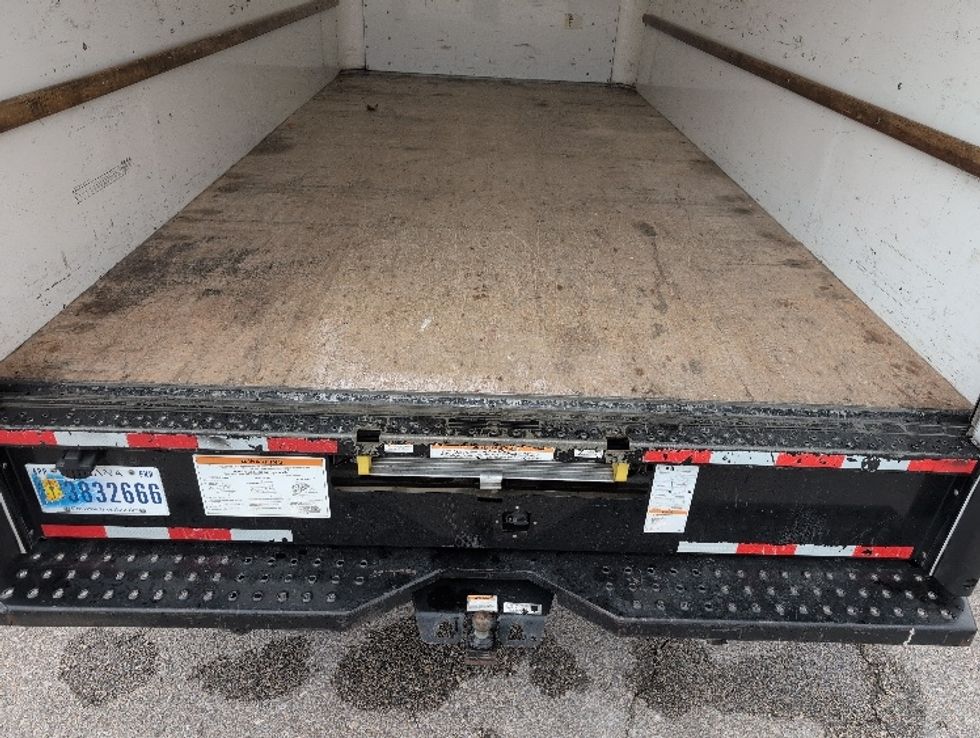 Light Duty Box Truck-Light and Medium Duty Trucks-GMC-2021-Savana G33903-Temple-TX-107,310\n\t\tmiles-$ 28,500 - Image 10