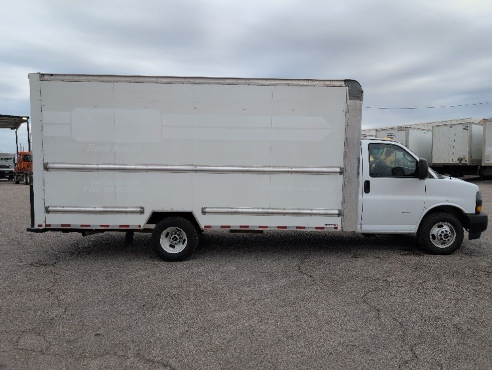 Light Duty Box Truck-Light and Medium Duty Trucks-GMC-2021-Savana G33903-Temple-TX-107,310\n\t\tmiles-$ 28,500 - Image 15