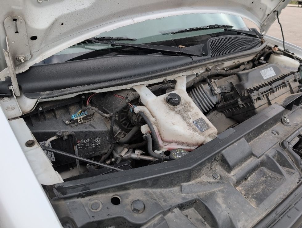 Light Duty Box Truck-Light and Medium Duty Trucks-GMC-2021-Savana G33903-Temple-TX-107,310\n\t\tmiles-$ 28,500 - Image 23