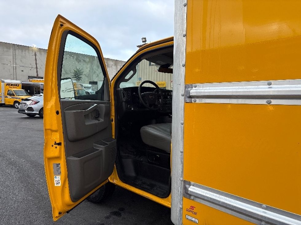 Light Duty Box Truck-Light and Medium Duty Trucks-GMC-2021-Savana G33903-Torrance-CA-107,189\n\t\tmiles-$ 26,750 - Image 16