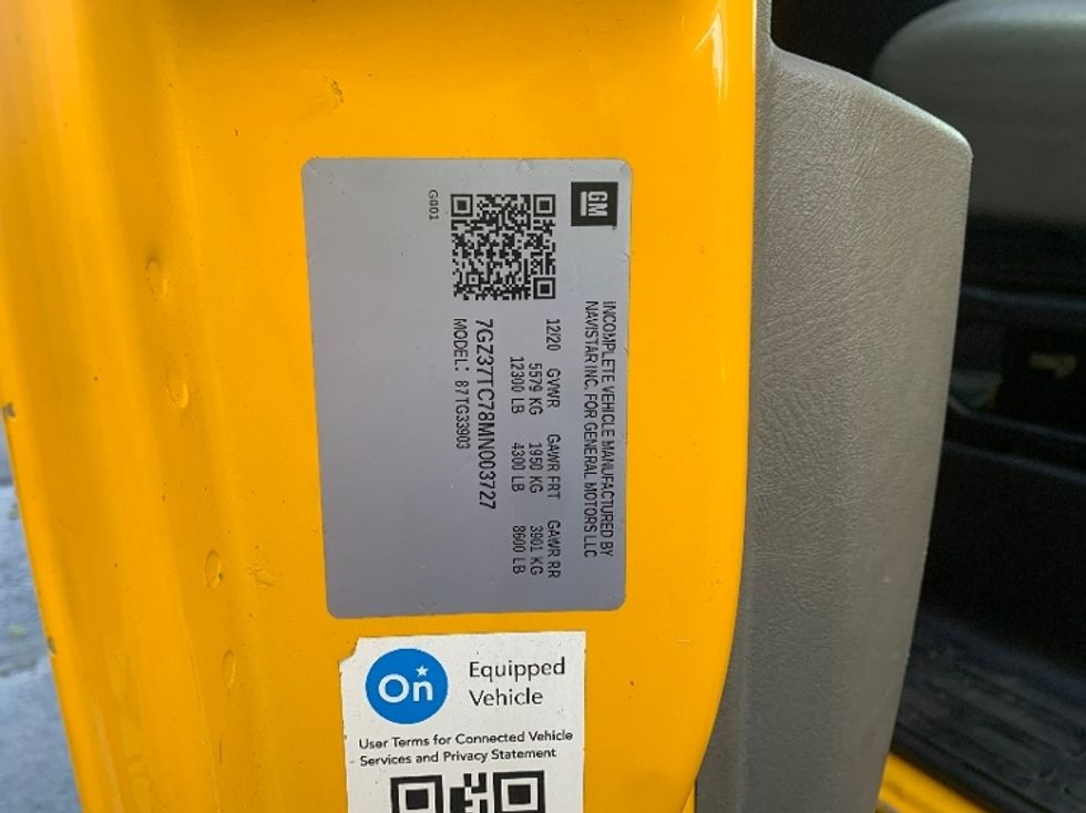 Light Duty Box Truck-Light and Medium Duty Trucks-GMC-2021-Savana G33903-Torrance-CA-107,189\n\t\tmiles-$ 26,750 - Image 26