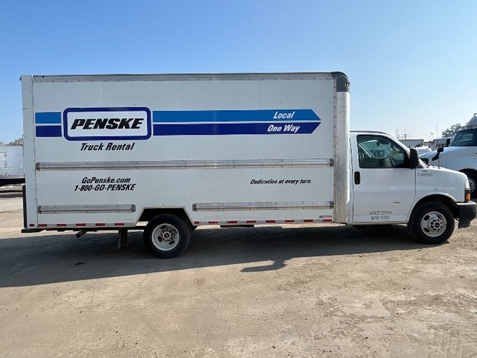 Light Duty Box Truck-Light and Medium Duty Trucks-GMC-2021-Savana G33903-Torrance-CA-110,928\n\t\tmiles-$ 29,500 - Image 14