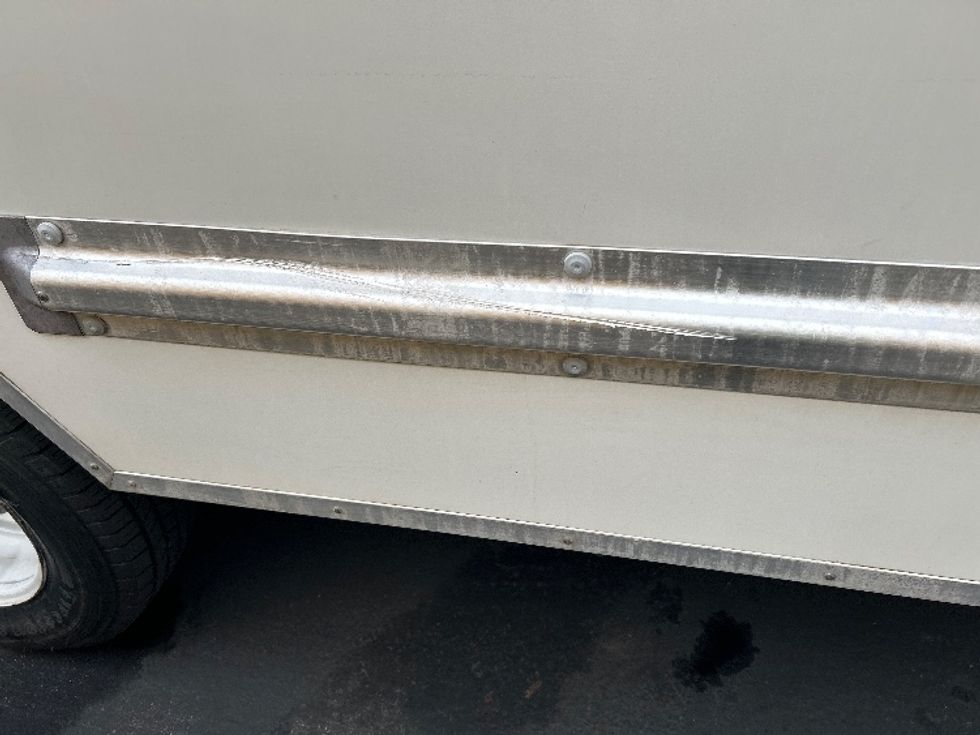 Light Duty Box Truck-Light and Medium Duty Trucks-GMC-2021-Savana G33903-Torrance-CA-119,165\n\t\tmiles-$ 28,500 - Image 29