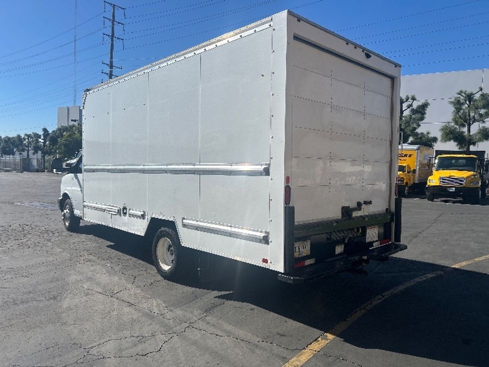 Light Duty Box Truck-Light and Medium Duty Trucks-GMC-2021-Savana G33903-Torrance-CA-119,165\n\t\tmiles-$ 28,500 - Image 6