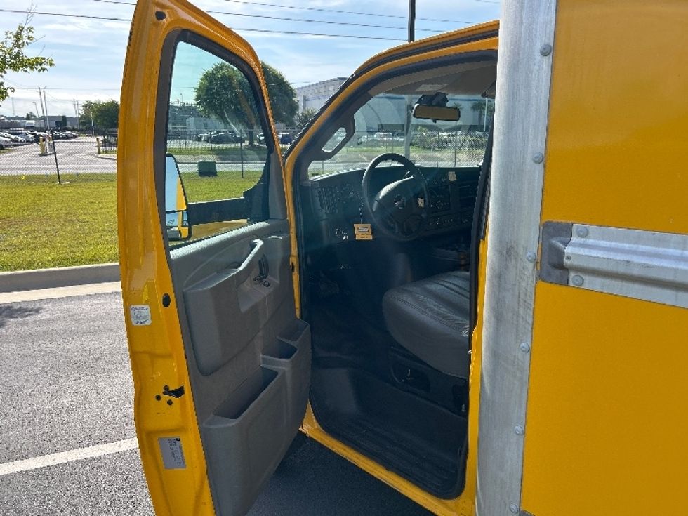 Light Duty Box Truck-Light and Medium Duty Trucks-GMC-2021-Savana G33903-Torrance-CA-65,048\n\t\tmiles-$ 35,750 - Image 16