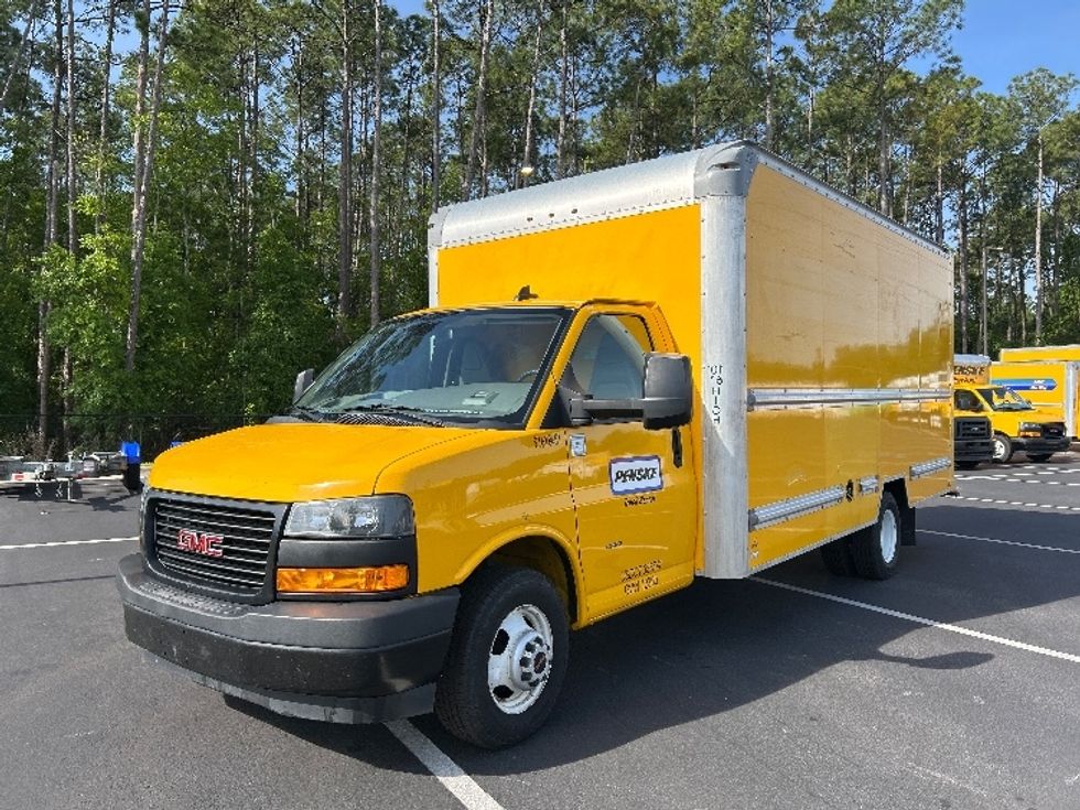 Light Duty Box Truck-Light and Medium Duty Trucks-GMC-2021-Savana G33903-Torrance-CA-65,048\n\t\tmiles-$ 35,750 - Image 3