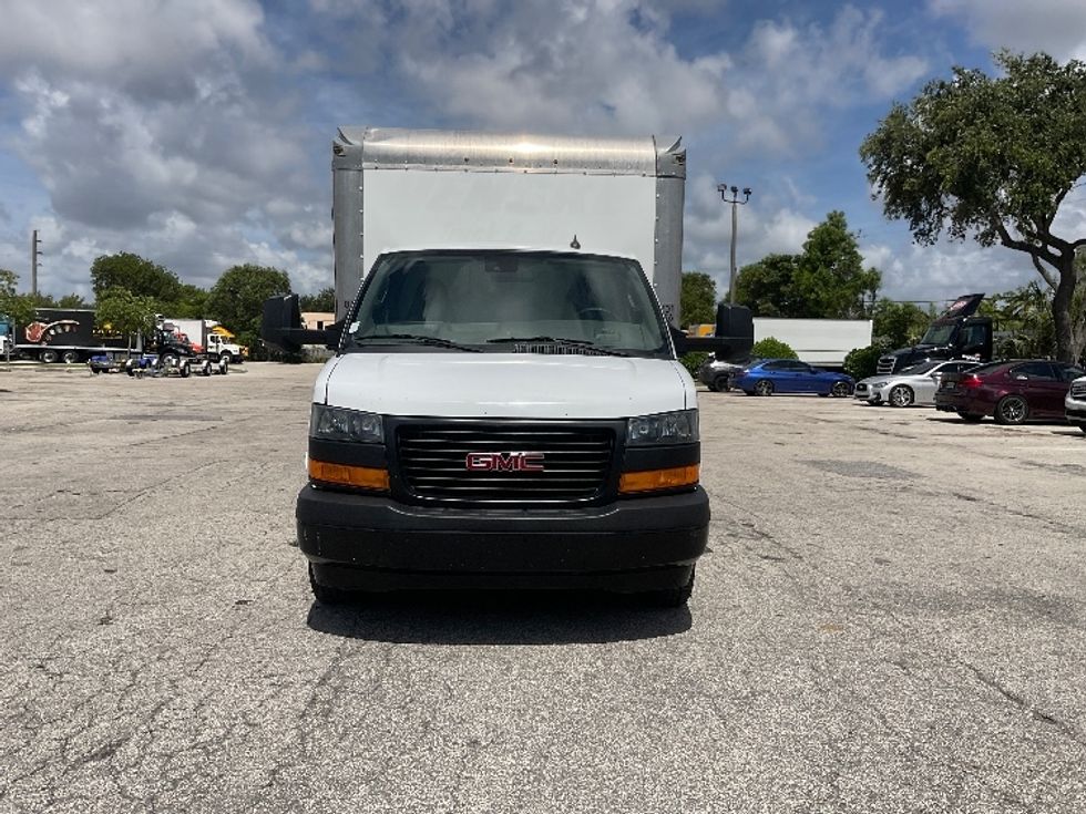 Light Duty Box Truck-Light and Medium Duty Trucks-GMC-2021-Savana G33903-Torrance-CA-70,907\n\t\tmiles-$ 35,250 - Image 2