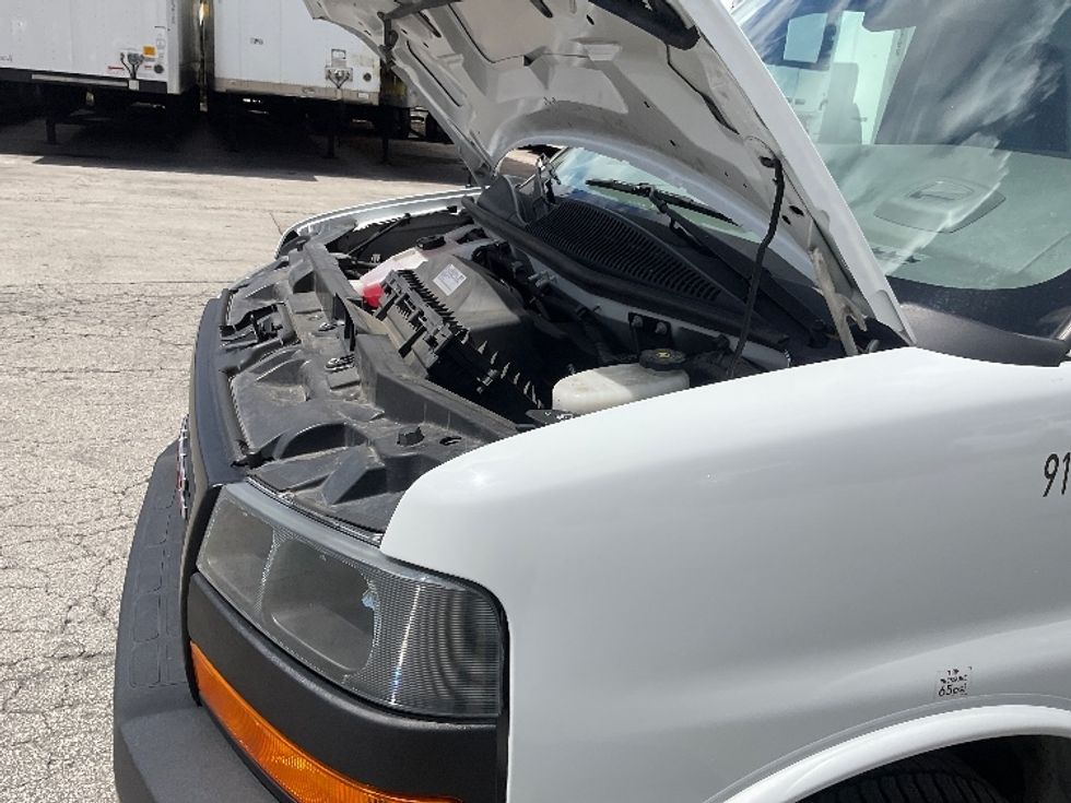 Light Duty Box Truck-Light and Medium Duty Trucks-GMC-2021-Savana G33903-Torrance-CA-70,907\n\t\tmiles-$ 35,250 - Image 24