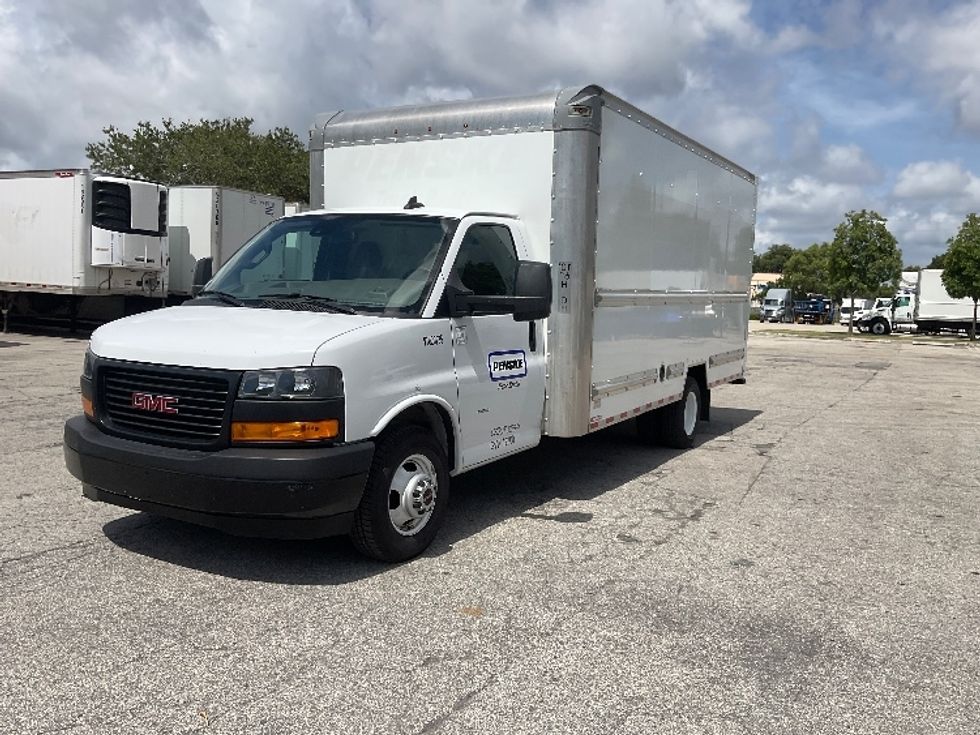 Light Duty Box Truck-Light and Medium Duty Trucks-GMC-2021-Savana G33903-Torrance-CA-70,907\n\t\tmiles-$ 35,250 - Image 3