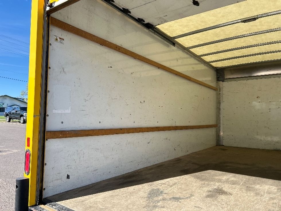 Light Duty Box Truck-Light and Medium Duty Trucks-GMC-2021-Savana G33903-Torrance-CA-71,850\n\t\tmiles-$ 29,250 - Image 8
