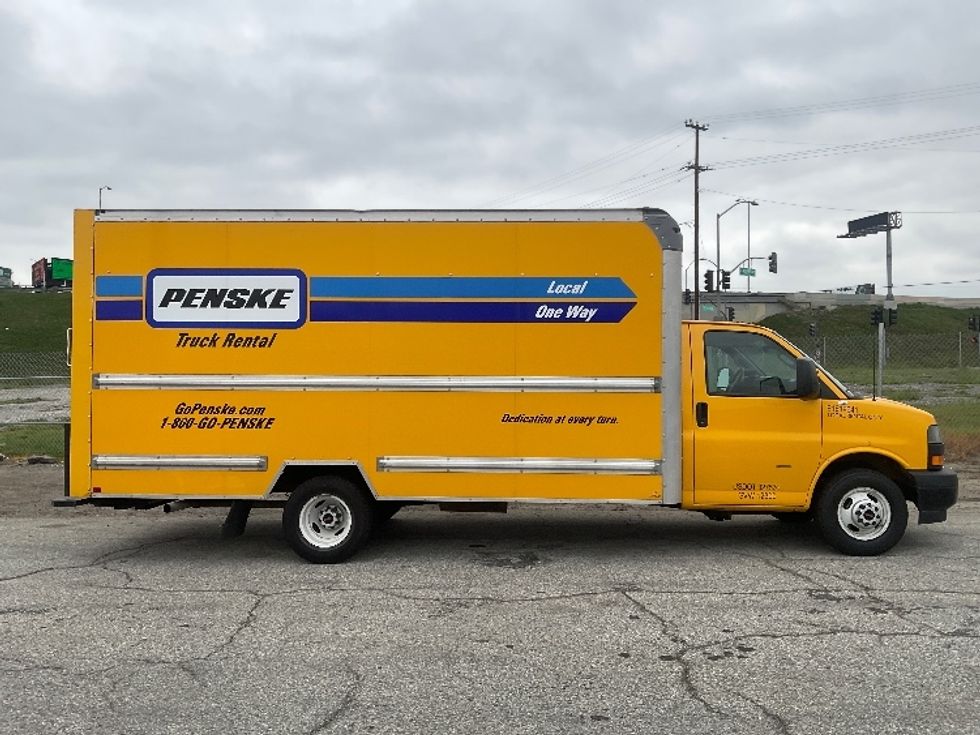 Light Duty Box Truck-Light and Medium Duty Trucks-GMC-2021-Savana G33903-Torrance-CA-73,580\n\t\tmiles-$ 31,250 - Image 15