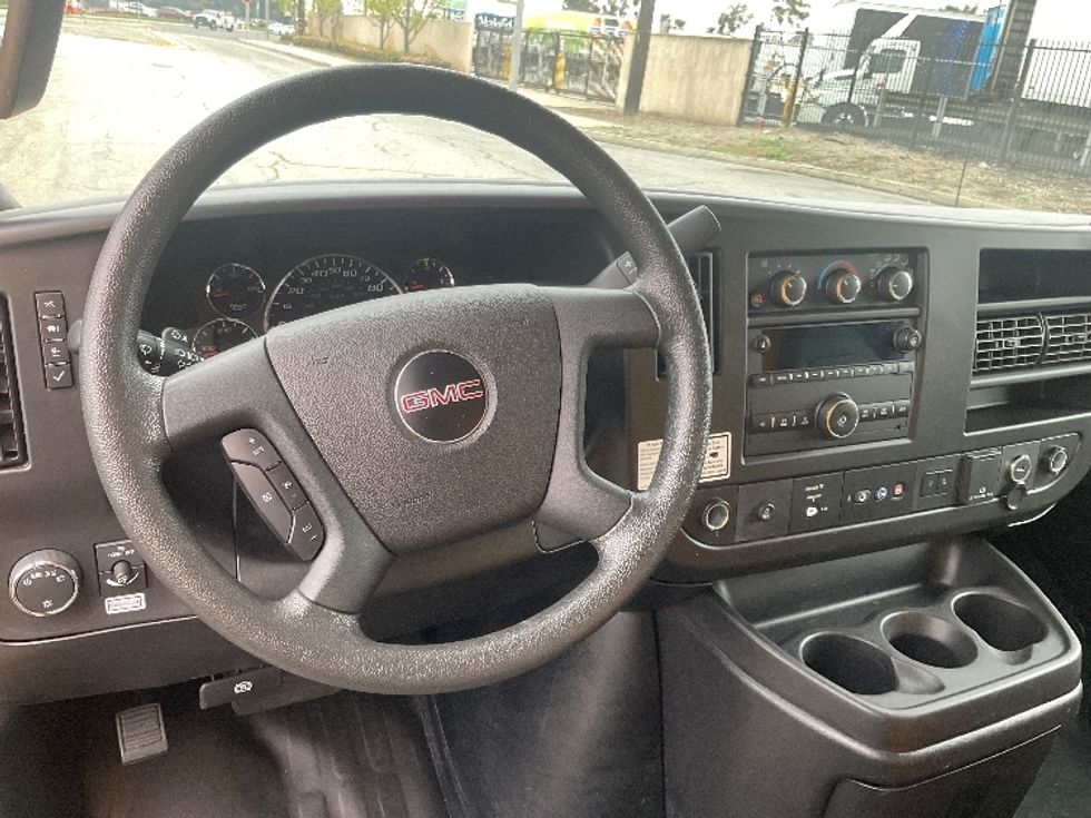 Light Duty Box Truck-Light and Medium Duty Trucks-GMC-2021-Savana G33903-Torrance-CA-73,580\n\t\tmiles-$ 31,250 - Image 18