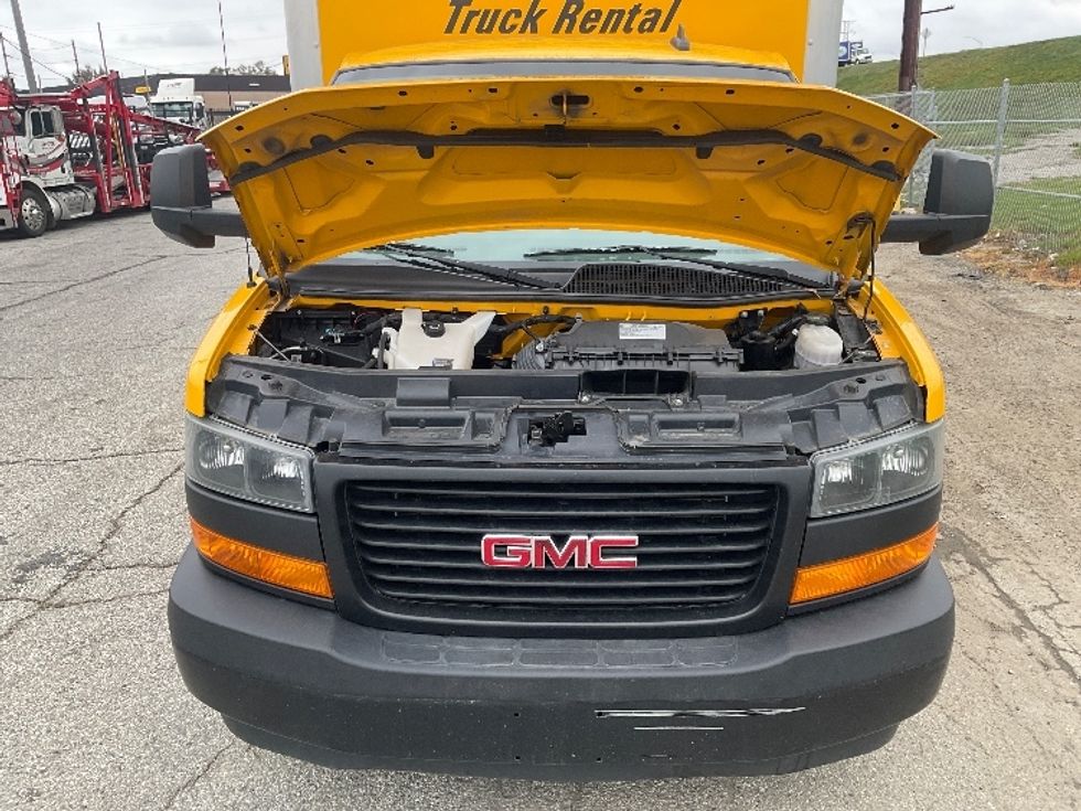 Light Duty Box Truck-Light and Medium Duty Trucks-GMC-2021-Savana G33903-Torrance-CA-73,580\n\t\tmiles-$ 31,250 - Image 25