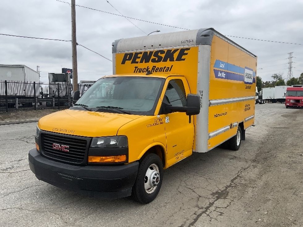 Light Duty Box Truck-Light and Medium Duty Trucks-GMC-2021-Savana G33903-Torrance-CA-73,580\n\t\tmiles-$ 31,250 - Image 3