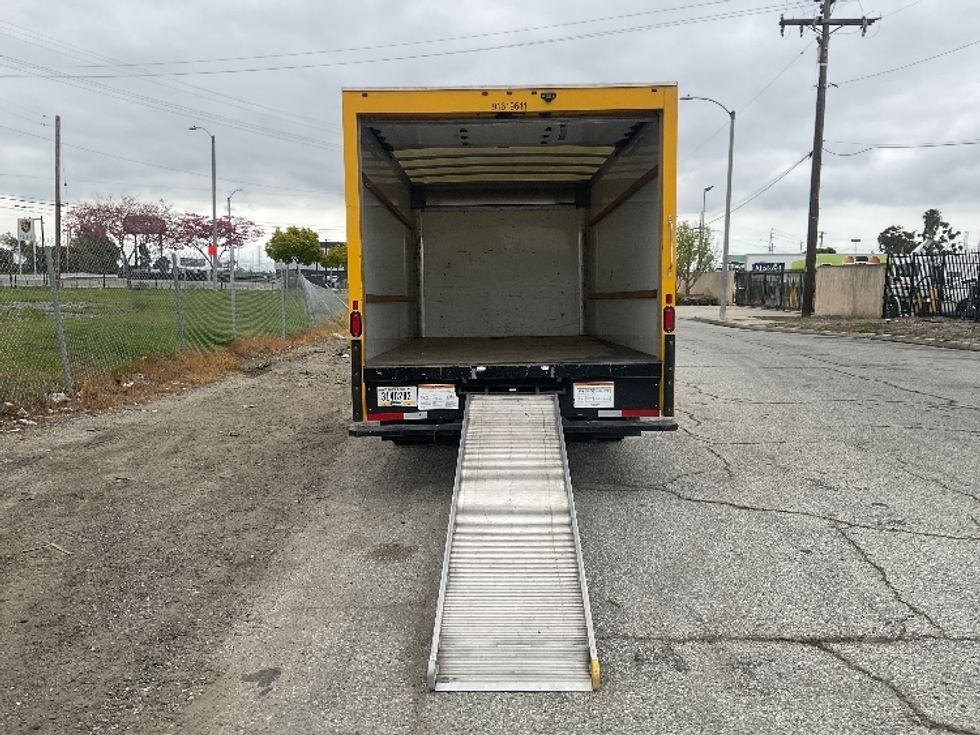 Light Duty Box Truck-Light and Medium Duty Trucks-GMC-2021-Savana G33903-Torrance-CA-73,580\n\t\tmiles-$ 31,250 - Image 9