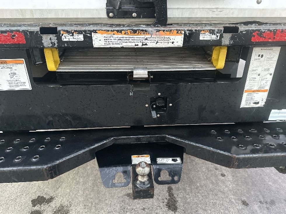 Light Duty Box Truck-Light and Medium Duty Trucks-GMC-2021-Savana G33903-Torrance-CA-74,808\n\t\tmiles-$ 42,000 - Image 26