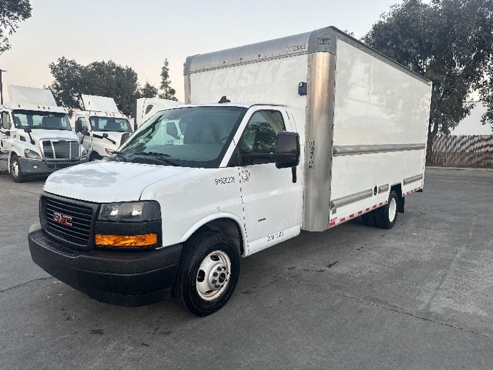 Light Duty Box Truck-Light and Medium Duty Trucks-GMC-2021-Savana G33903-Torrance-CA-74,808\n\t\tmiles-$ 42,000 - Image 3