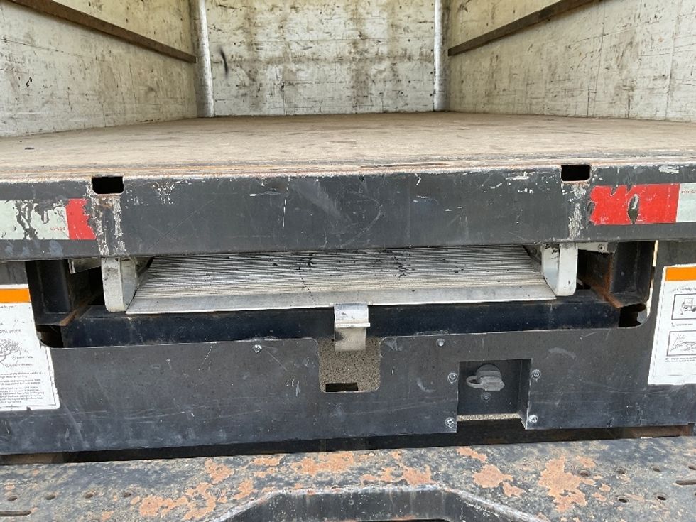 Light Duty Box Truck-Light and Medium Duty Trucks-GMC-2021-Savana G33903-Torrance-CA-74,899\n\t\tmiles-$ 33,750 - Image 26