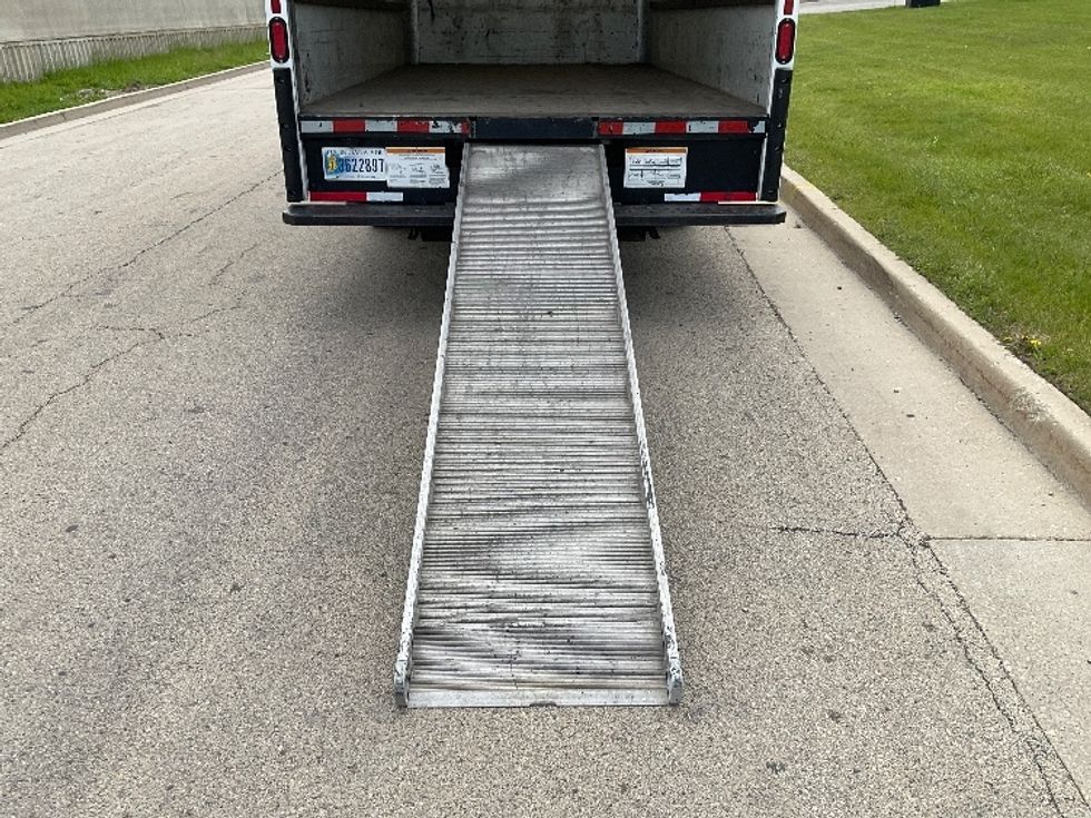 Light Duty Box Truck-Light and Medium Duty Trucks-GMC-2021-Savana G33903-Torrance-CA-74,899\n\t\tmiles-$ 33,750 - Image 9