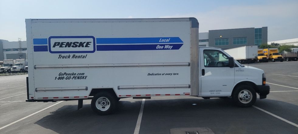 Light Duty Box Truck-Light and Medium Duty Trucks-GMC-2021-Savana G33903-Torrance-CA-79,449\n\t\tmiles-$ 32,500 - Image 15