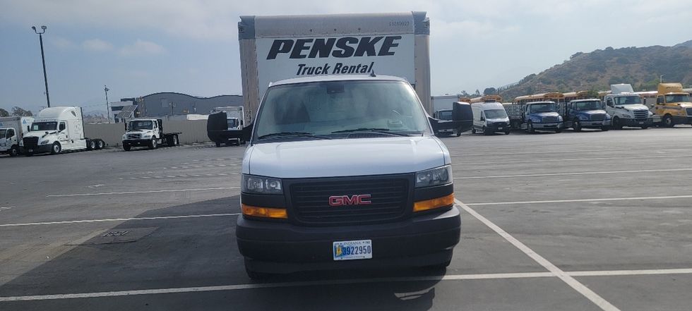 Light Duty Box Truck-Light and Medium Duty Trucks-GMC-2021-Savana G33903-Torrance-CA-79,449\n\t\tmiles-$ 32,500 - Image 2