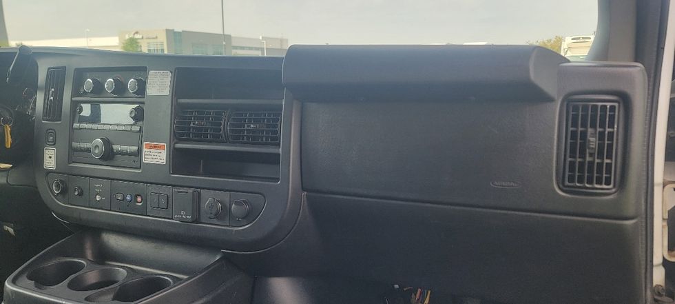 Light Duty Box Truck-Light and Medium Duty Trucks-GMC-2021-Savana G33903-Torrance-CA-79,449\n\t\tmiles-$ 32,500 - Image 21