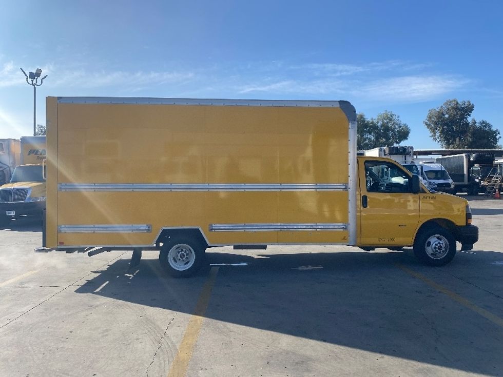 Light Duty Box Truck-Light and Medium Duty Trucks-GMC-2021-Savana G33903-Torrance-CA-80,446\n\t\tmiles-$ 36,000 - Image 15