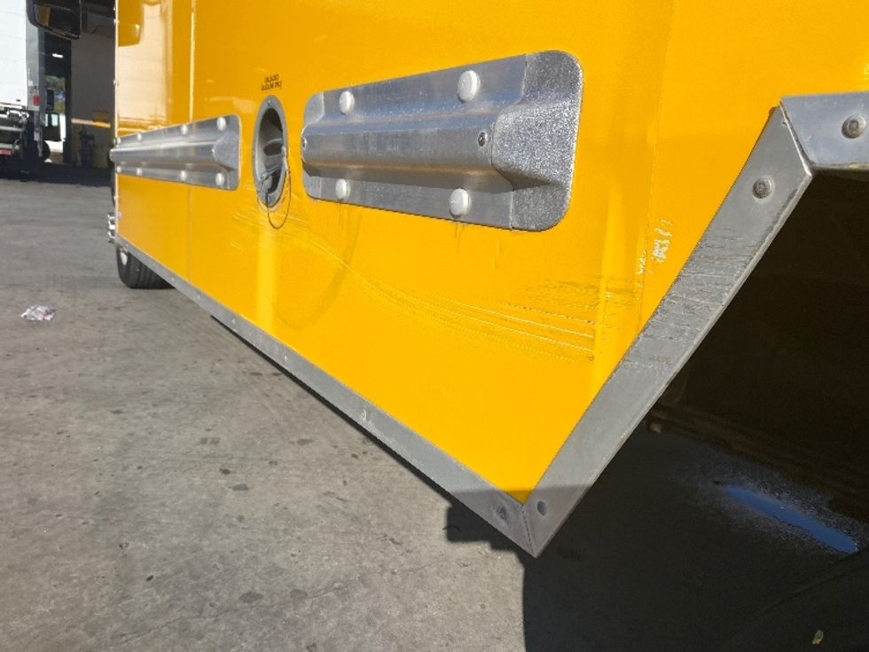 Light Duty Box Truck-Light and Medium Duty Trucks-GMC-2021-Savana G33903-Torrance-CA-80,446\n\t\tmiles-$ 36,000 - Image 28