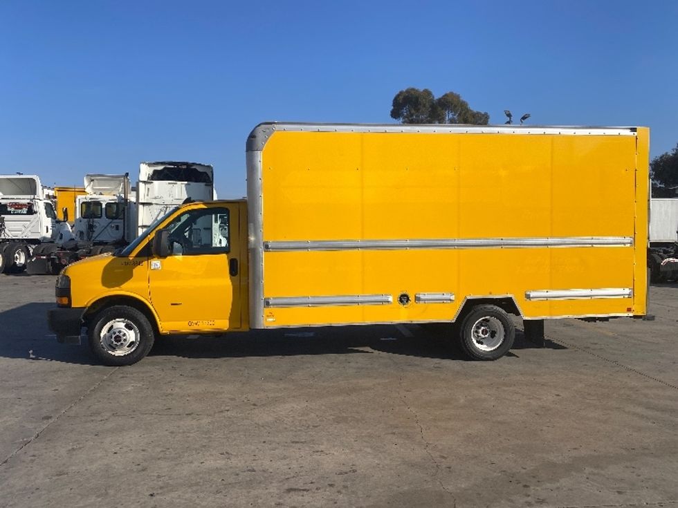 Light Duty Box Truck-Light and Medium Duty Trucks-GMC-2021-Savana G33903-Torrance-CA-80,446\n\t\tmiles-$ 36,000 - Image 4