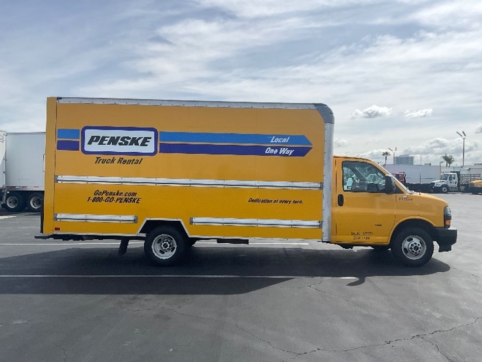 Light Duty Box Truck-Light and Medium Duty Trucks-GMC-2021-Savana G33903-Torrance-CA-80,999\n\t\tmiles-$ 30,250 - Image 15