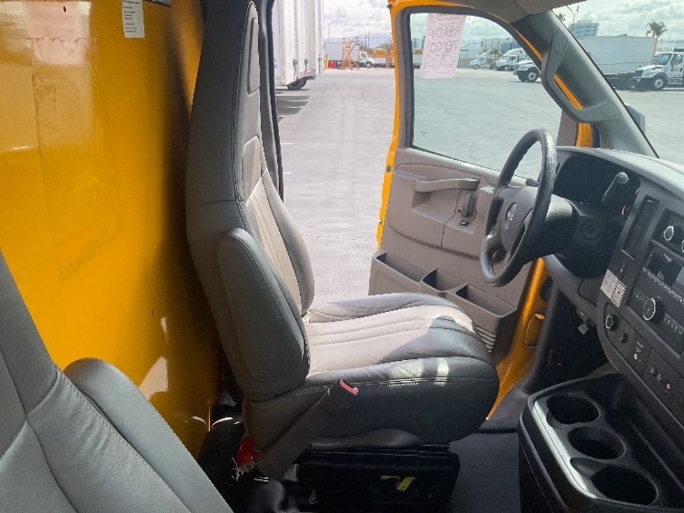 Light Duty Box Truck-Light and Medium Duty Trucks-GMC-2021-Savana G33903-Torrance-CA-80,999\n\t\tmiles-$ 30,250 - Image 22
