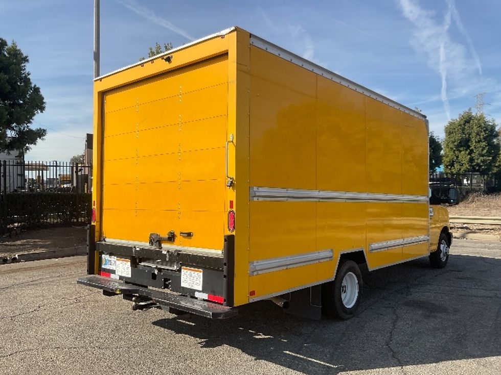 Light Duty Box Truck-Light and Medium Duty Trucks-GMC-2021-Savana G33903-Torrance-CA-81,856\n\t\tmiles-$ 35,500 - Image 13
