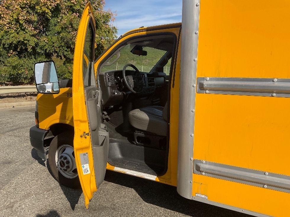 Light Duty Box Truck-Light and Medium Duty Trucks-GMC-2021-Savana G33903-Torrance-CA-81,856\n\t\tmiles-$ 35,500 - Image 16