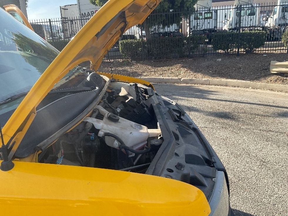 Light Duty Box Truck-Light and Medium Duty Trucks-GMC-2021-Savana G33903-Torrance-CA-81,856\n\t\tmiles-$ 35,500 - Image 23