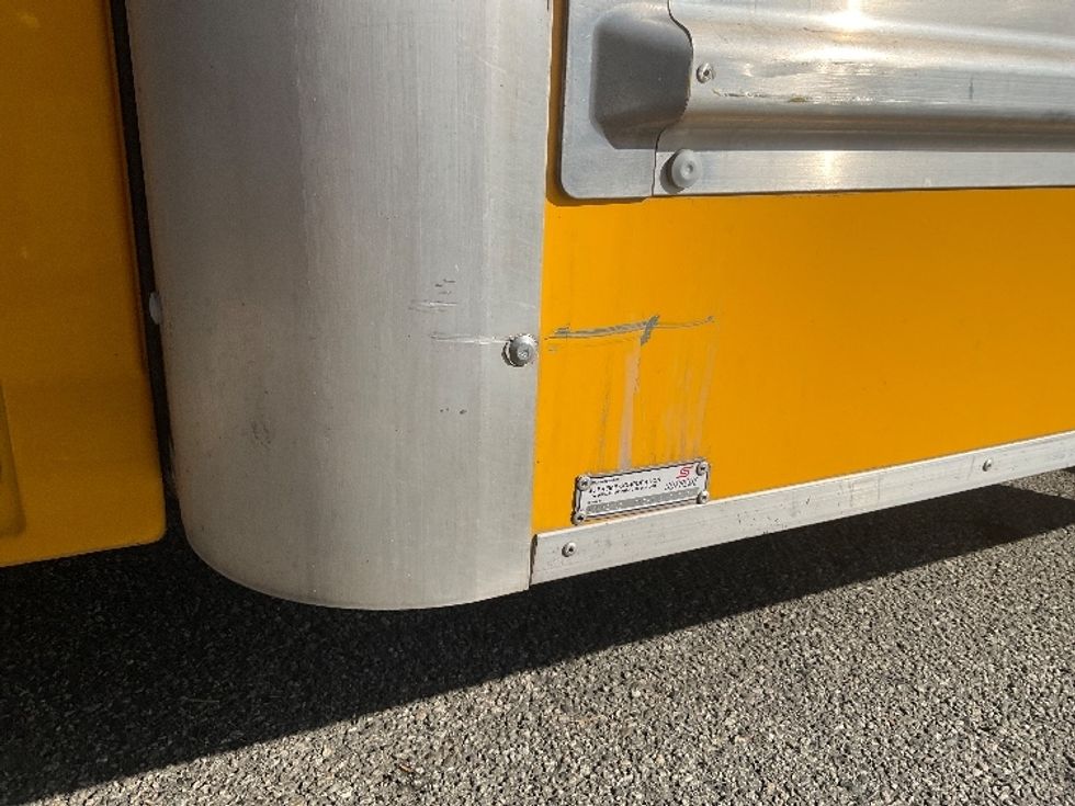 Light Duty Box Truck-Light and Medium Duty Trucks-GMC-2021-Savana G33903-Torrance-CA-81,856\n\t\tmiles-$ 35,500 - Image 29