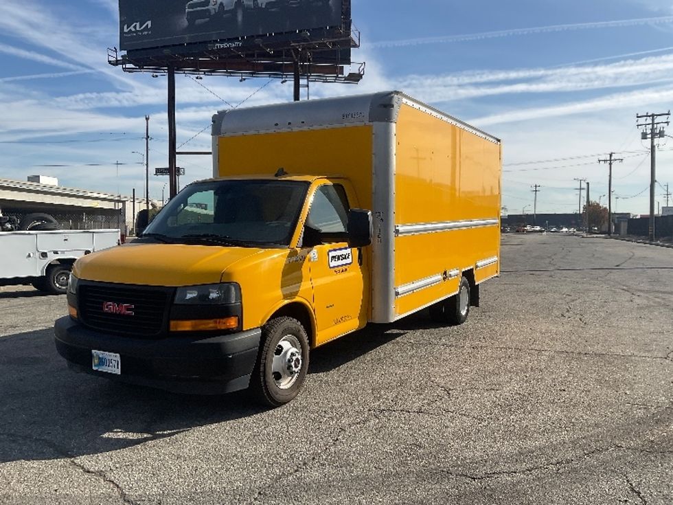 Light Duty Box Truck-Light and Medium Duty Trucks-GMC-2021-Savana G33903-Torrance-CA-81,856\n\t\tmiles-$ 35,500 - Image 3