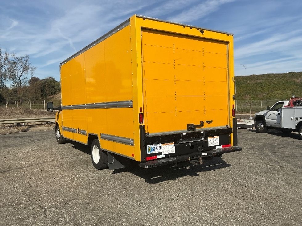 Light Duty Box Truck-Light and Medium Duty Trucks-GMC-2021-Savana G33903-Torrance-CA-81,856\n\t\tmiles-$ 35,500 - Image 6