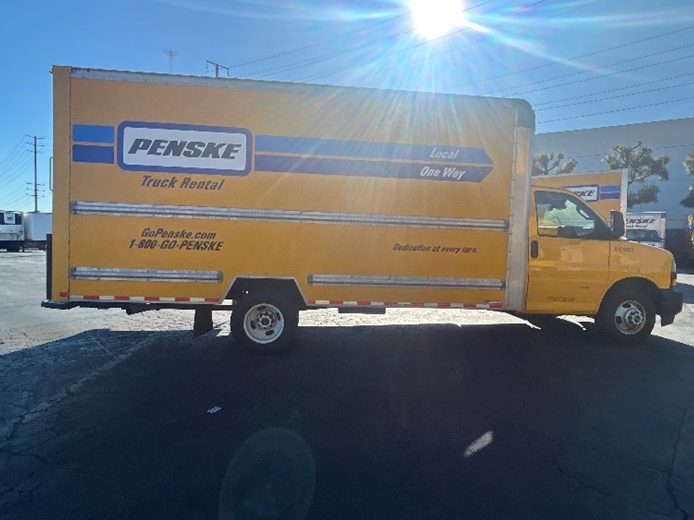 Light Duty Box Truck-Light and Medium Duty Trucks-GMC-2021-Savana G33903-Torrance-CA-88,177\n\t\tmiles-$ 28,500 - Image 14