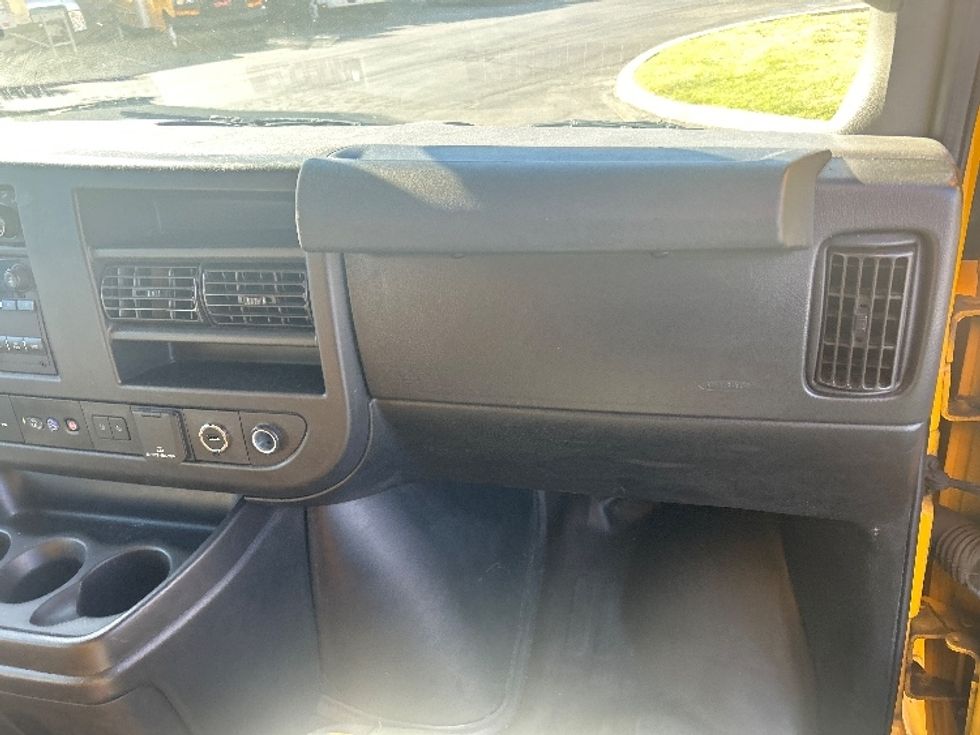 Light Duty Box Truck-Light and Medium Duty Trucks-GMC-2021-Savana G33903-Torrance-CA-88,177\n\t\tmiles-$ 28,500 - Image 20