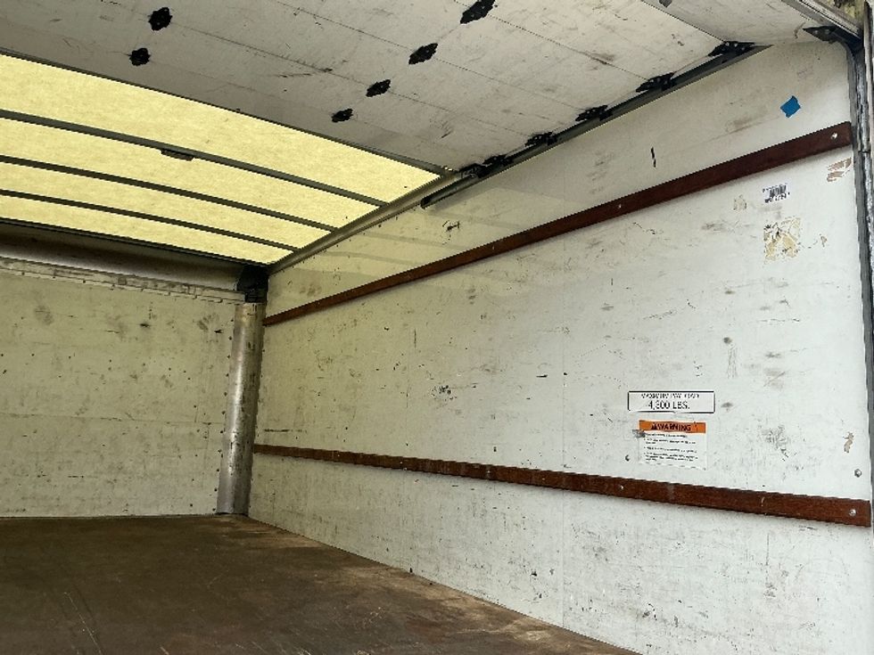Light Duty Box Truck-Light and Medium Duty Trucks-GMC-2021-Savana G33903-Torrance-CA-91,585\n\t\tmiles-$ 26,750 - Image 12