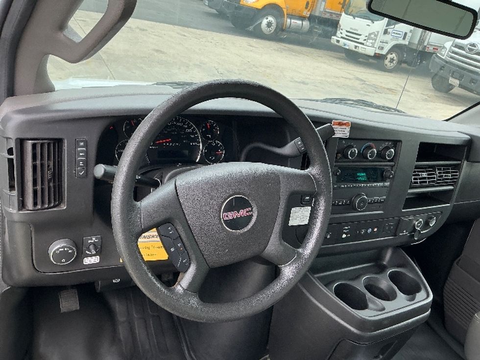 Light Duty Box Truck-Light and Medium Duty Trucks-GMC-2021-Savana G33903-Torrance-CA-91,585\n\t\tmiles-$ 26,750 - Image 19